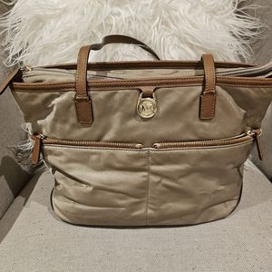 Michael Kors hand bag